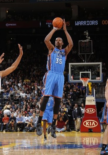 更是在比赛 更是在比赛