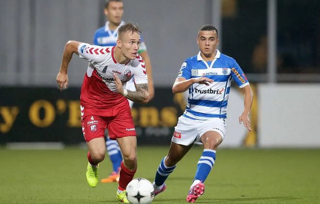 了俱樂部內 了俱樂部內